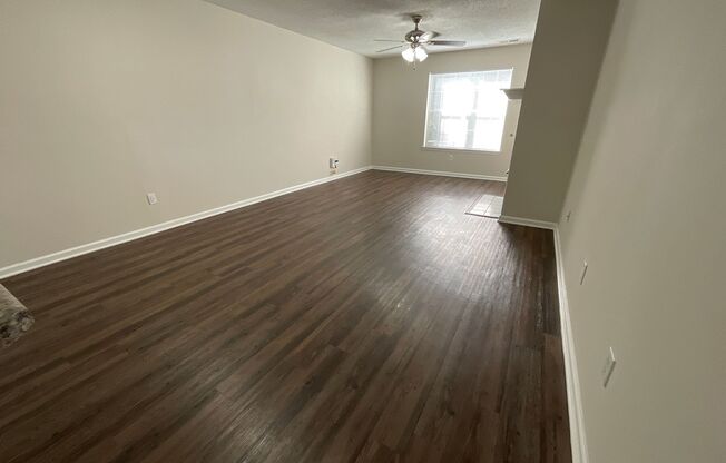 2 beds, 2 baths, 1,190 sqft, $1,550, Unit 2708-3 - Remodel