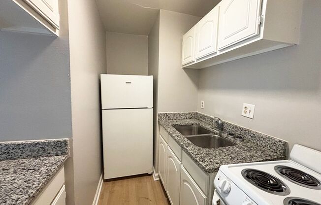 1 bed, 1 bath, 560 sqft, $825, Unit 630-24