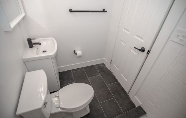 1 bed, 1 bath, 600 sqft, $899, Unit Unit 111