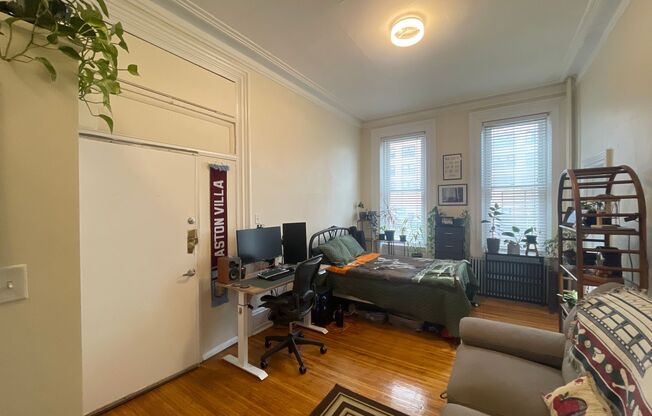 2219-2221 Spring Garden Street