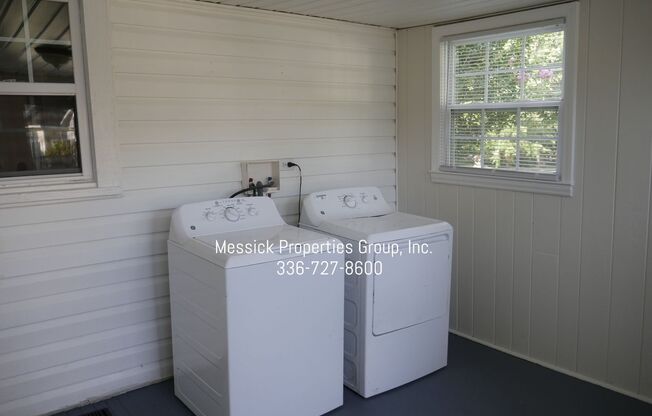 2 beds, 1 bath, $1,400