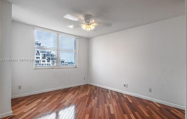 2 beds, 2 baths, $4,200, Unit # 1603