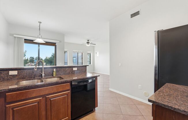 2 beds, 2 baths, $1,595