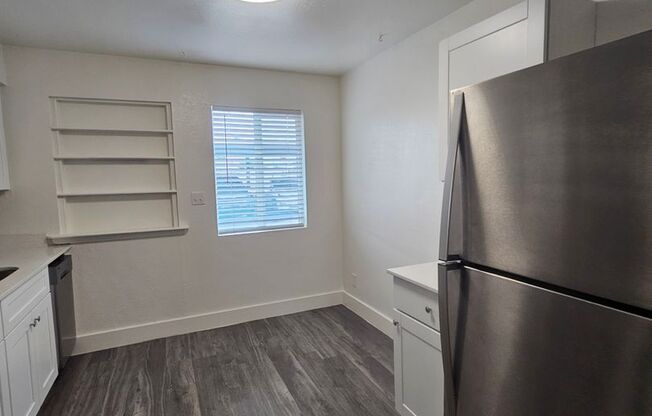 2 beds, 1 bath, 850 sqft, $1,295, Unit 03