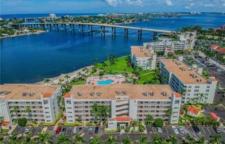 6061 BAHIA DEL MAR CIRCLE