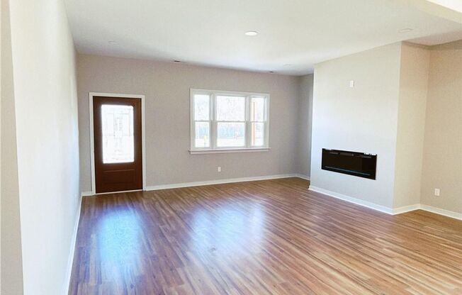 Beautiful Remodeled 4 Bedroom Home in Petersburg