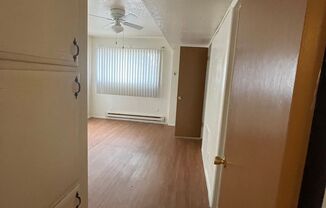 1 bed, 1 bath, 600 sqft, $725, Unit 63