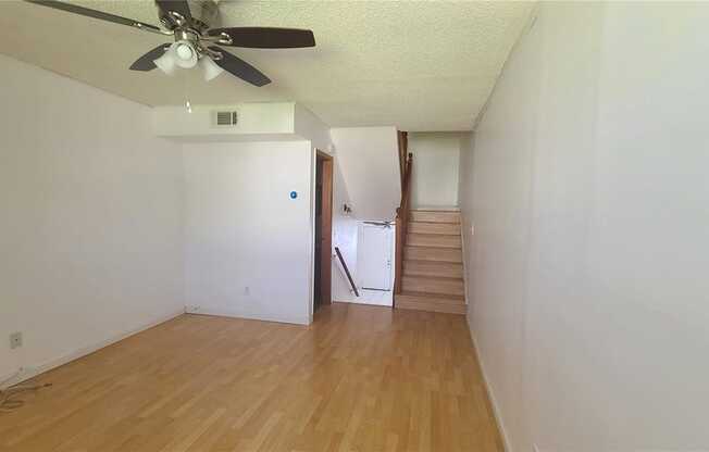 4208 LA PALMA CT