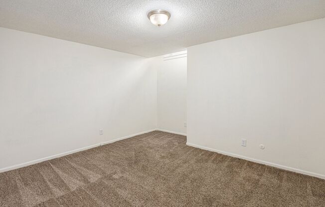 1 bed, 1 bath, 870 sqft, $945, Unit 7071 Unit #225