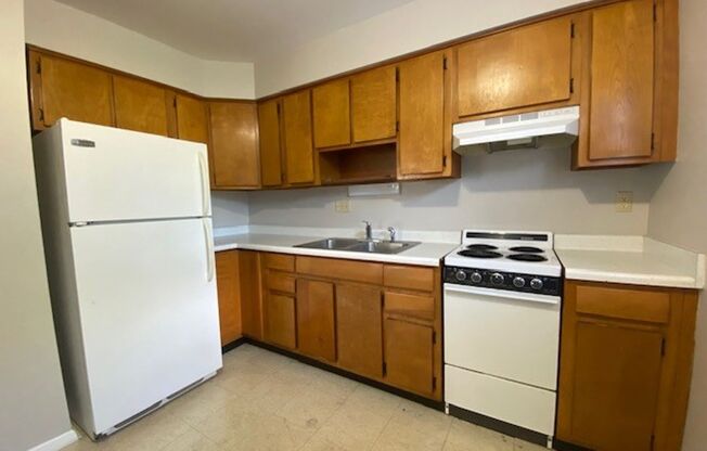 1 bed, 1 bath, $650