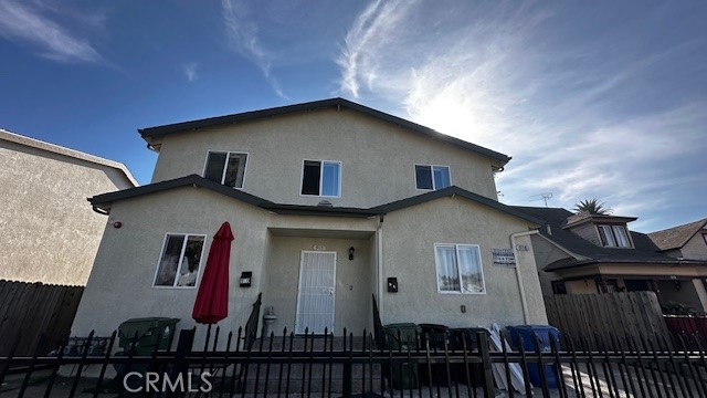 5 beds, 3 baths, 3,800 sqft, $4,500