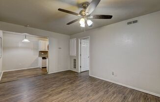 1 bed, 1 bath, 521 sqft, $725, Unit Apt #16