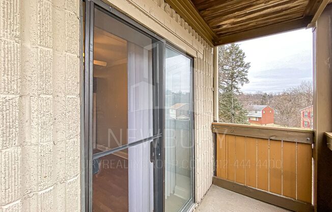 2 beds, 1 bath, 805 sqft, $1,050, Unit 1810-28