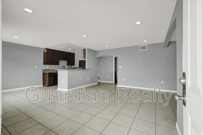 521 CALCATERRA CIR