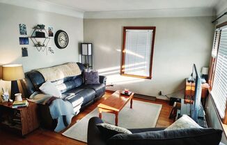 1 BR ranch updated duplex with hardwood floors, full basement, close to Windsor Heights.