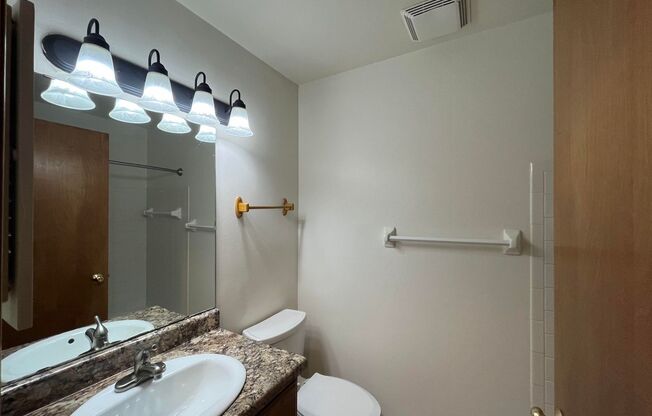 2 beds, 2 baths, 950 sqft, $1,825, Unit 7649CD