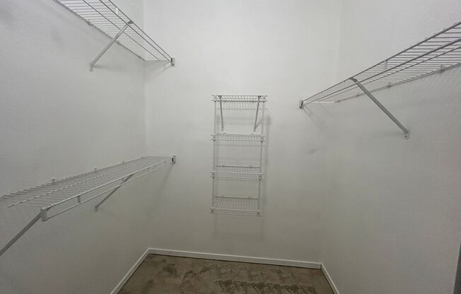 2 beds, 2 baths, $1,395, Unit 1101