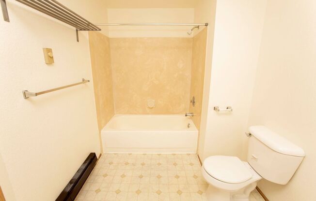 2 beds, 2 baths, 1,230 sqft, $1,850, Unit 10544-303