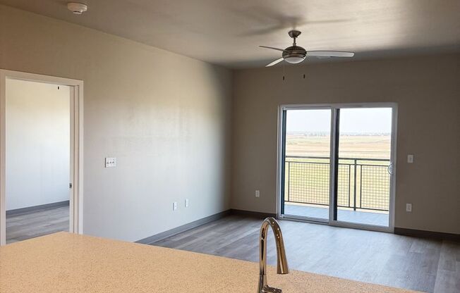 1 bed, 1 bath, 822 sqft, $1,360, Unit 203