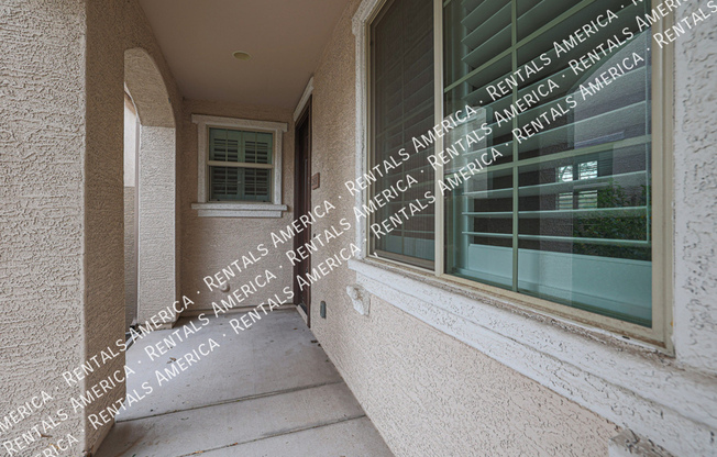 2810 N 73 DR
