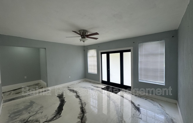 115 SIERRA DR
