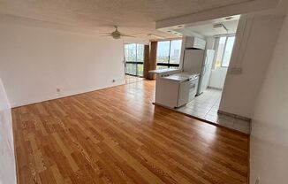8th Floor Golf Course View 2 Bed 2 Bath 1 Parking in Fairway House! Water, Sewer included!