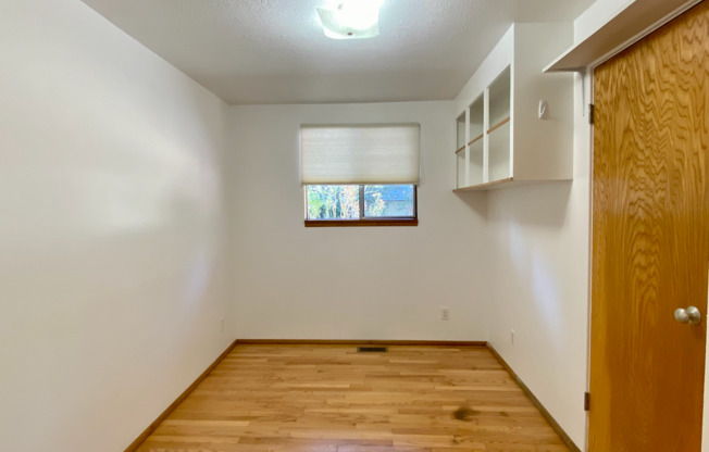 3 beds, 1 bath, $2,950