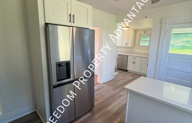 331 MDW AVE