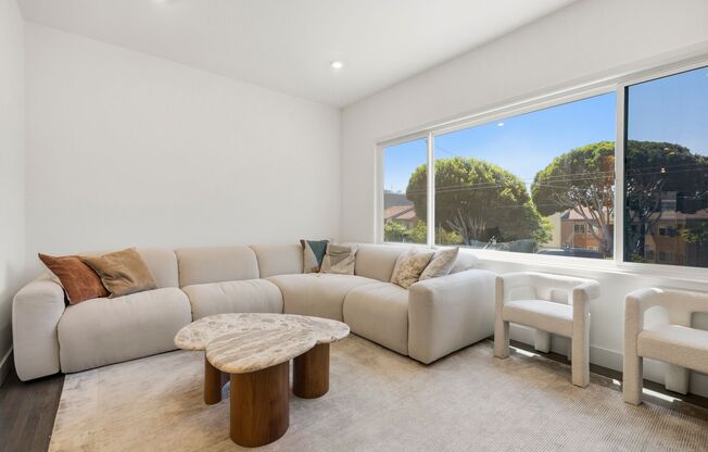 Beautiful 3 Bedroom 2 Bath Potrero Hill Home with Private Backyard & 2-Car Garage