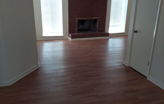 1 bed, 1 bath, 780 sqft, $825, Unit 3008-7