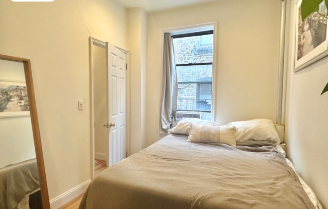 2 beds, 1 bath, $4,395, Unit 4E