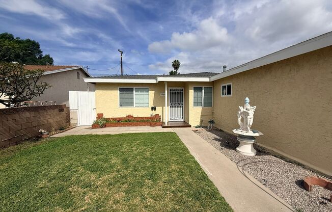 Spacious 3BR Home with Central AC & Private Yard in Baldwin Park