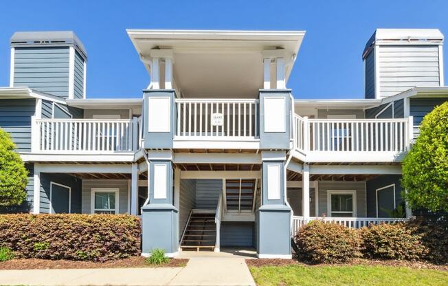 Property Exterior at Palmetto Place Apartments, Taylors, 29687