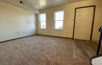 3 beds, 1.5 baths, $1,695, Unit 800