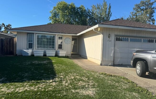 3 beds, 2 baths, $2,100