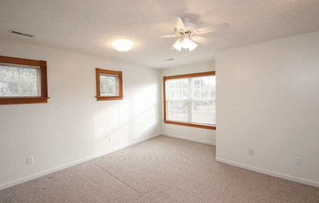 2 beds, 2 baths, 1,650 sqft, $2,135