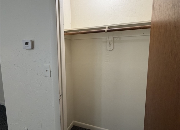 8 EXCHANGE CT