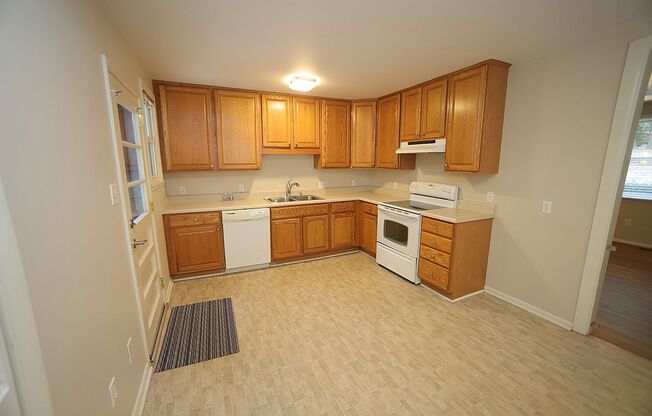 3 beds, 1 bath, $1,795