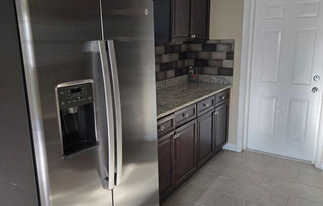 2 BEDROOM 1 BATH NEAR USF