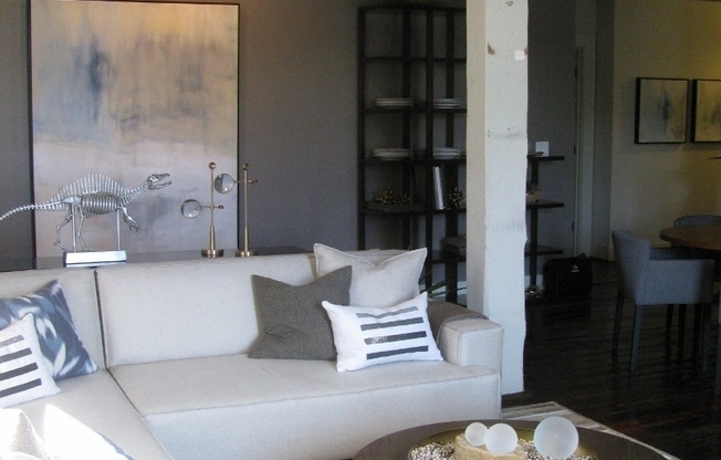 2 beds, 1.5 baths, 1,300 sqft, $1,995, Unit 440