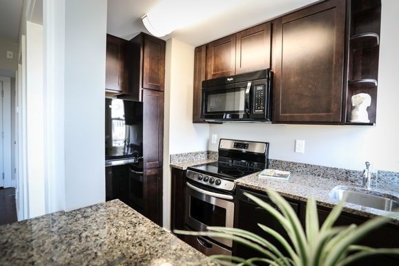 Studio, 1 bath, 366 sqft, $875, Unit F-111
