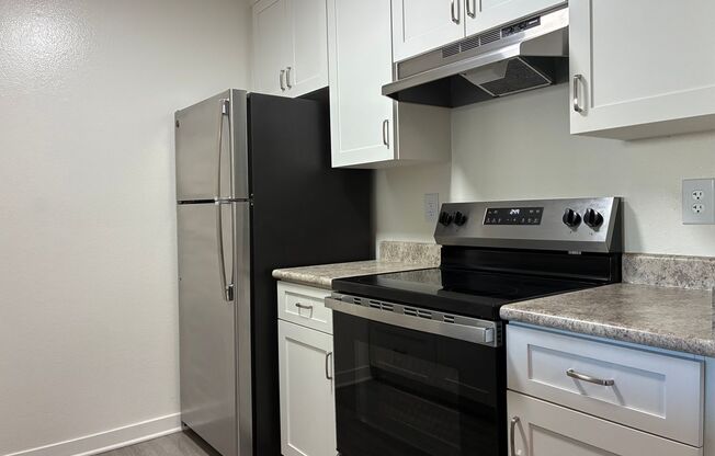 2 beds, 1.5 baths, 776 sqft, $2,345