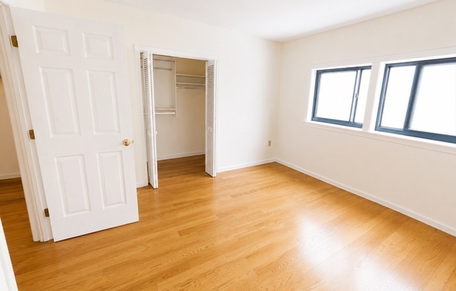 3 beds, 3.5 baths, 1,900 sqft, $4,800, Unit TH-3