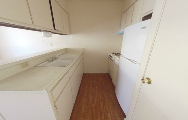 1 bed, 1 bath, 600 sqft, $800, Unit 103