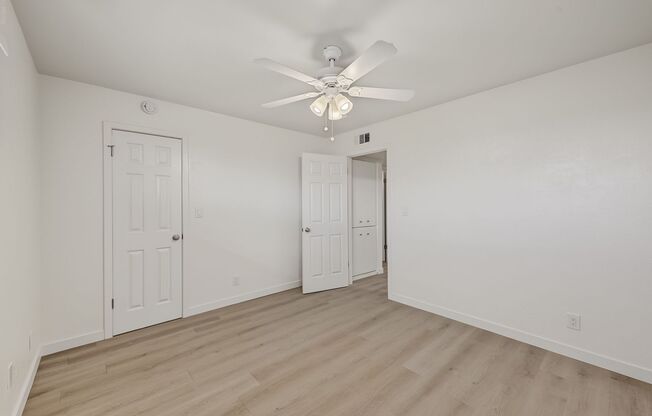 2 beds, 1 bath, 935 sqft, $1,599, Unit 01