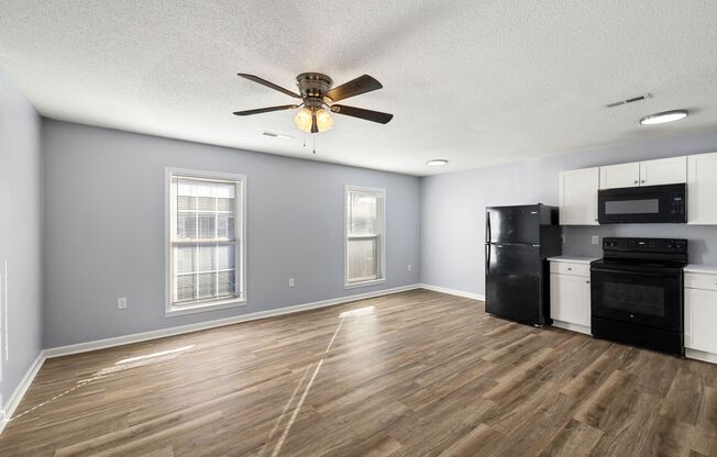 2 beds, 1 bath, 775 sqft, $875, Unit 617 B09