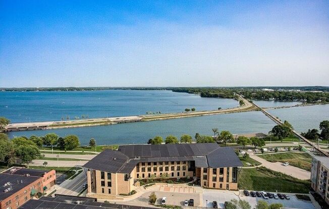 1 bed, 1 bath, 592 sqft, $1,625, Unit 418