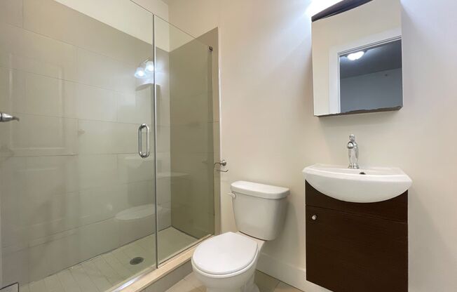 3 beds, 3 baths, $1,895, Unit Unit 25
