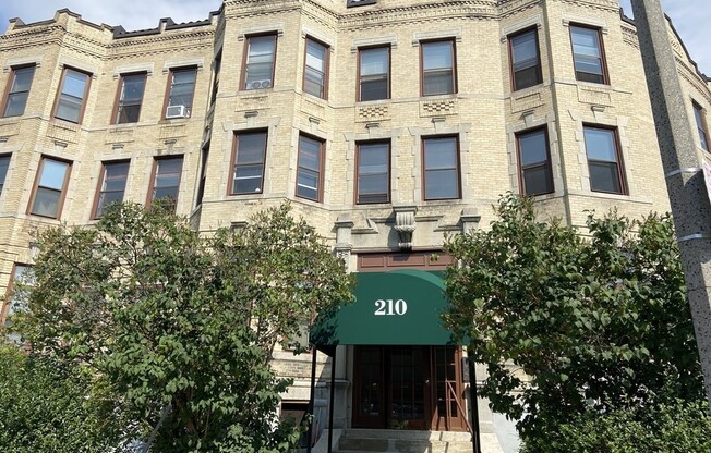 210 Chestnut Hill Ave Apt 4