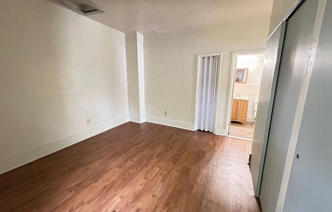 1 bed, 1 bath, 574 sqft, $950